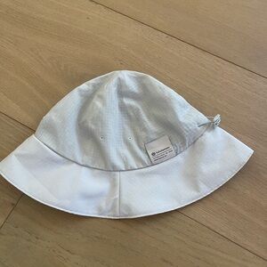 Lululemon Athletica White Classic Bucket Hat
